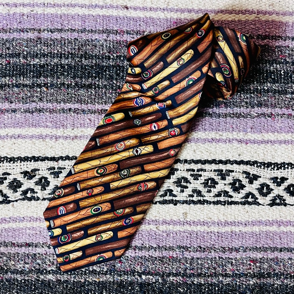 LAST CHANCE 🌈 VTG 1990s Alynn Cigars Novelty Print Tie